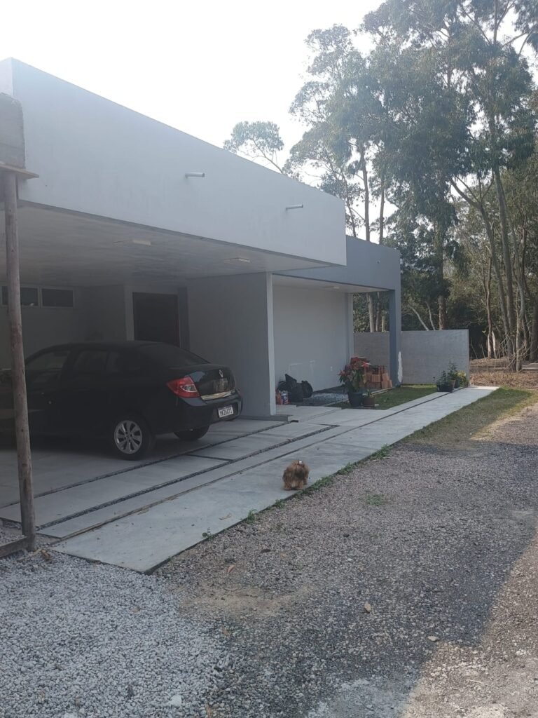 CASA EM CONDOMÍNIO FECHADO | Ponta das Canas – Florianópolis